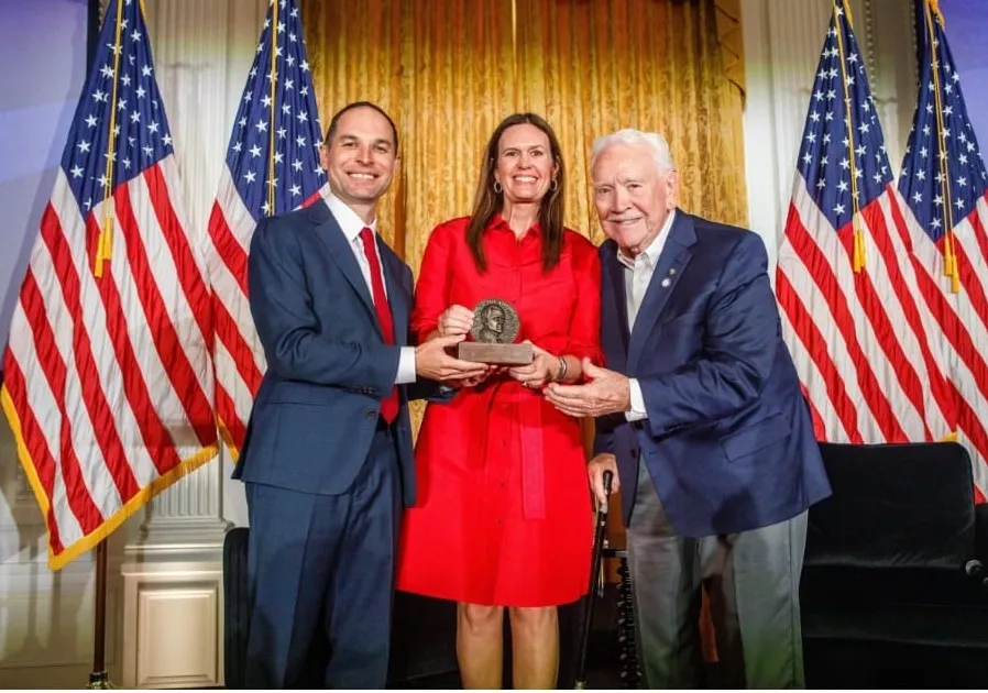 Arkansas Governor Sarah Sanders Honored At Nixon Library